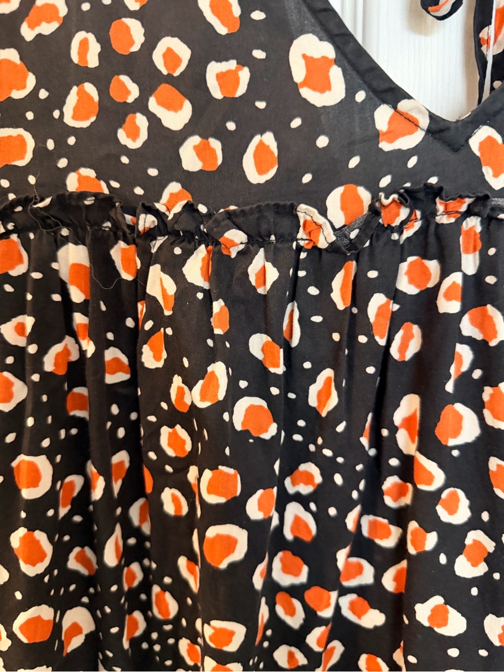 🧡 Who What Wear Abstract Print Tiered Maxi Dress – Black & Orange - Picture 4 of 8